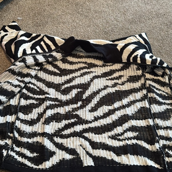 🎄SWEATER🎄 - Picture 6 of 7